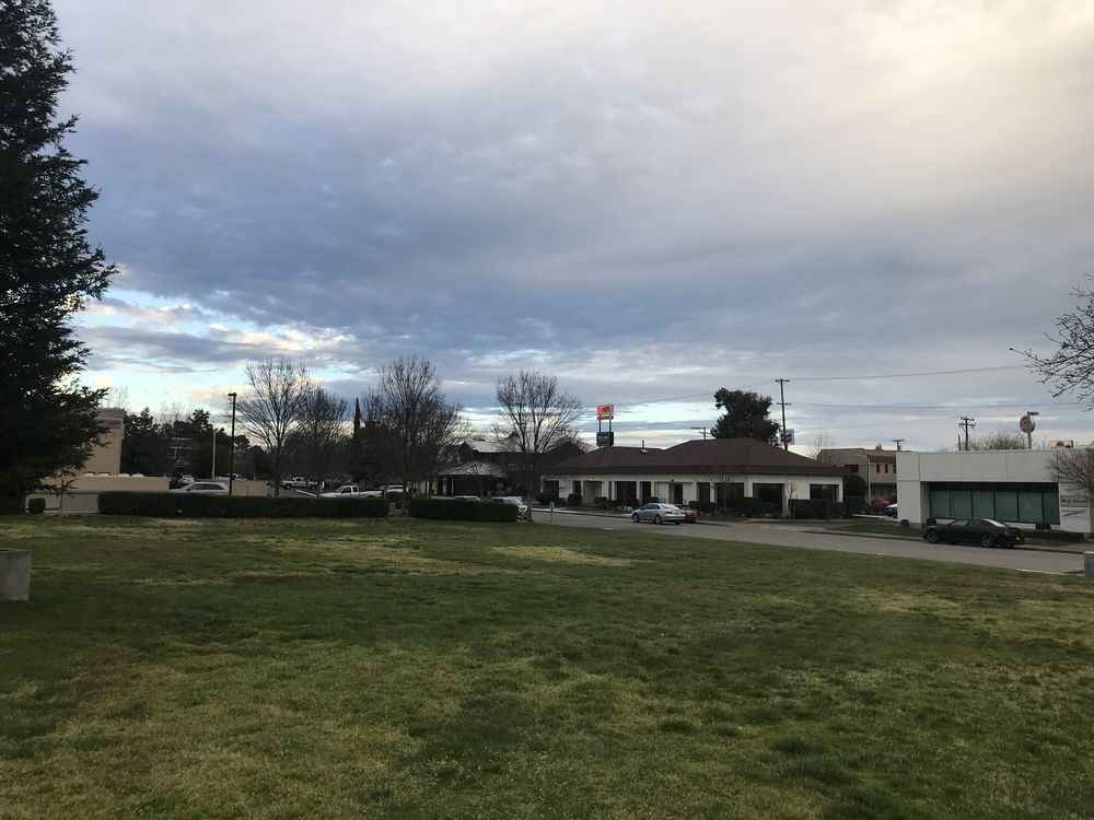 Hemsted & Knollcrest Commercial Land/Lots: 407 Hemsted Drive & 466 Knollcrest Drive, Redding, CA 96002